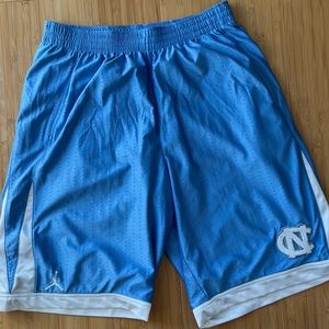 Jordan Brand Mens UNC Shorts XL